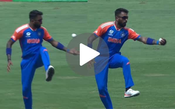 [Watch] Hardik Pandya Turns Into 'Circus Juggler' While Taking Stoinis’ Catch Off Axar